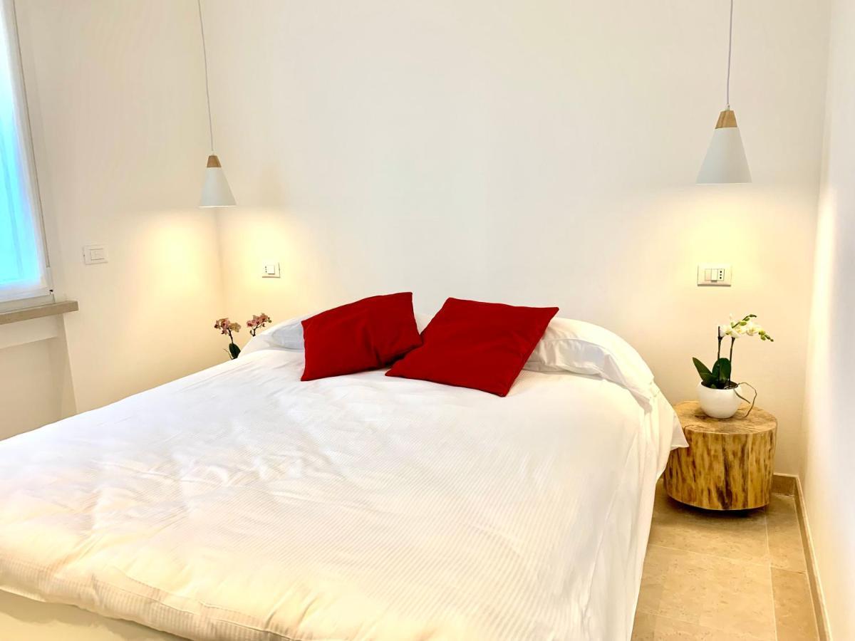 Suite Claudia Sirmione Exterior foto